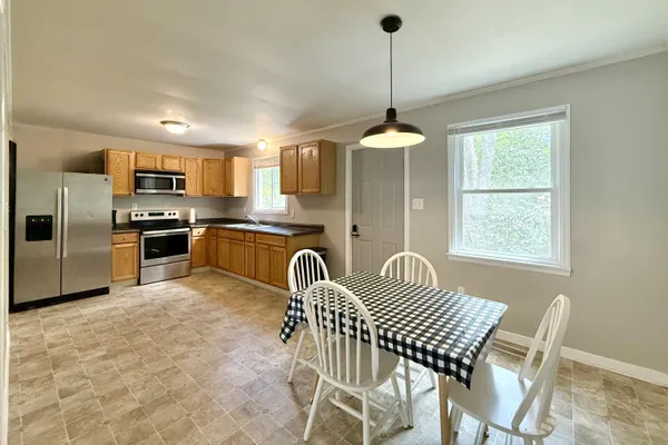 $1,800 | 2755 Louise Drive, North Charleston, SC 29405