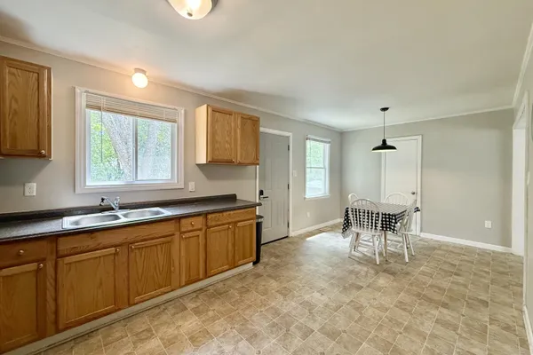 $1,800 | 2755 Louise Drive, North Charleston, SC 29405