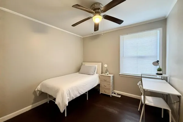 $1,800 | 2755 Louise Drive, North Charleston, SC 29405