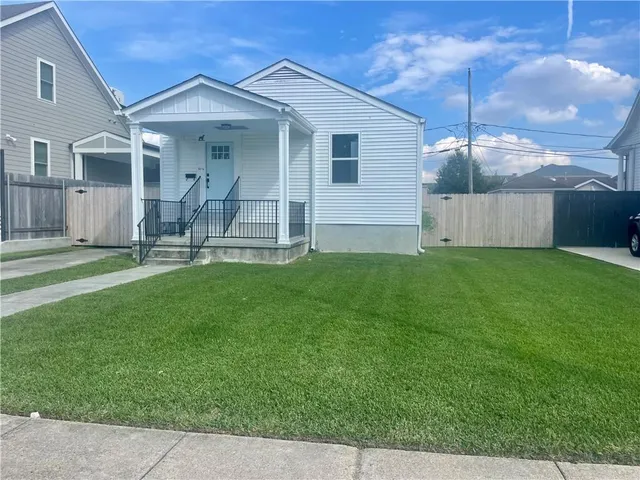 $2,000 | 216 Maple Ridge Drive, Metairie, LA 70001