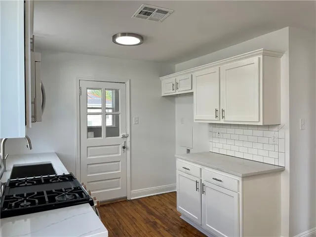 $2,000 | 216 Maple Ridge Drive, Metairie, LA 70001