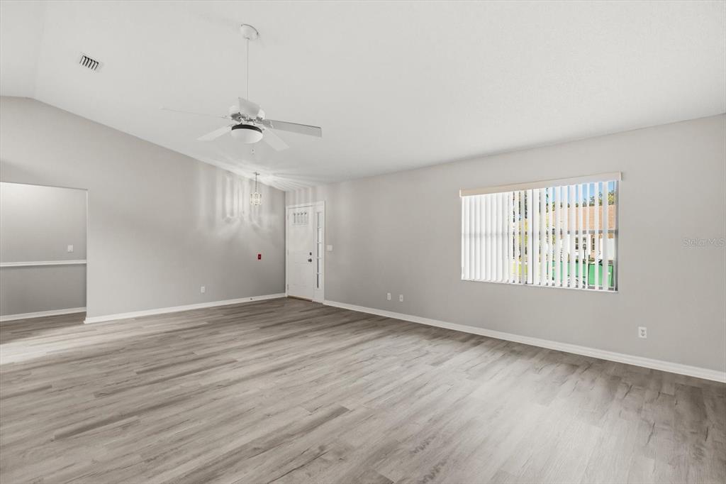 6142 Wade Street Leesburg, FL 34748 - Photo 3 of 32