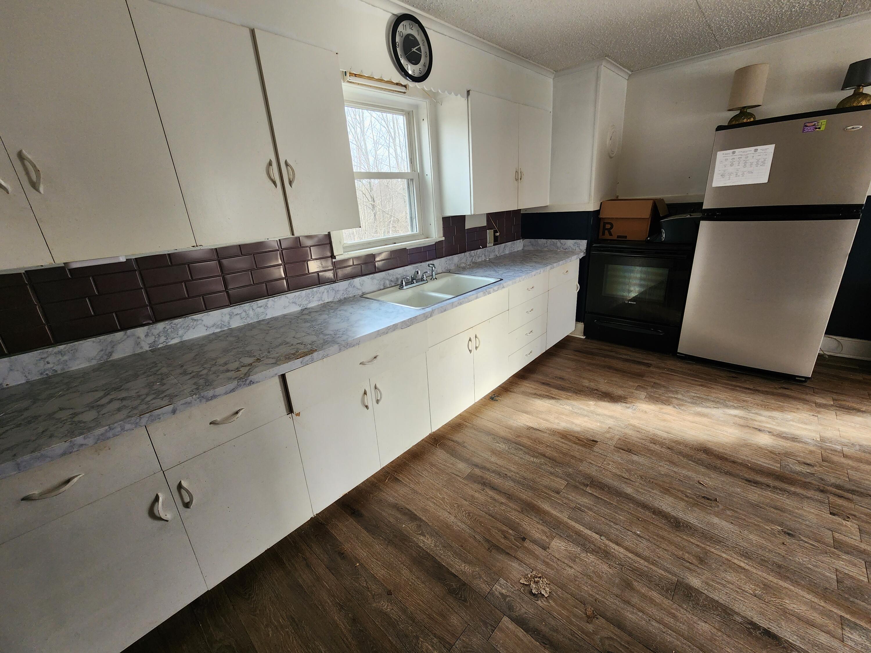 176 Kennebec Road Hampden, ME 04444 - Photo 36 of 44 Aparment above Garage - Kitchen