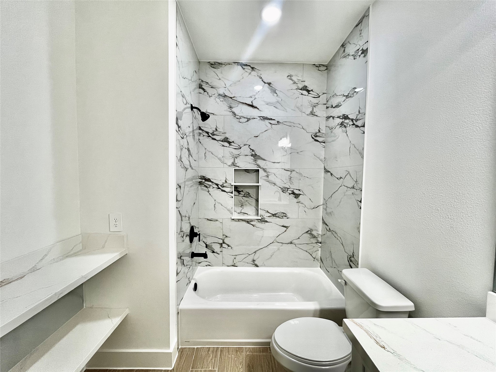 5710 Delmack Street, Unit B Houston, TX 77032 - Photo 24 of 30 2nd Bathroom