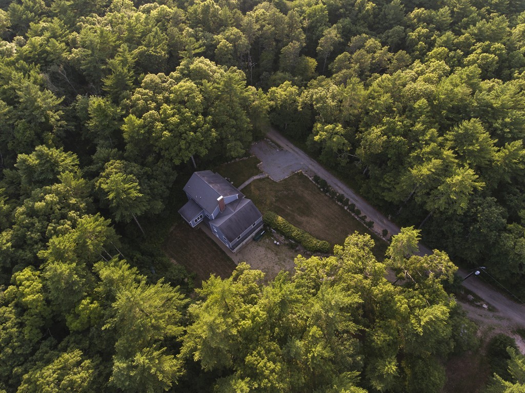 28 Parlowtown Road Marion, MA 02738 - Photo 3 of 30 Gallery Image 3