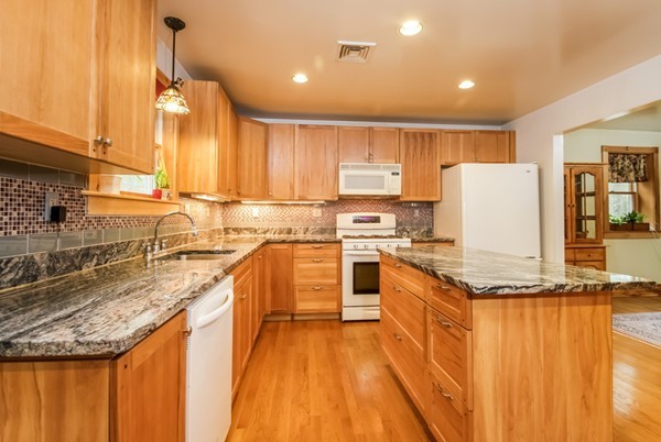 28 Parlowtown Road Marion, MA 02738 - Photo 7 of 30 Gallery Image 7