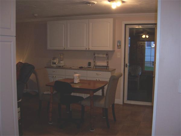 68 Mandalay Road Chicopee, MA 01020 - Photo 3 of 10 Gallery Image 3