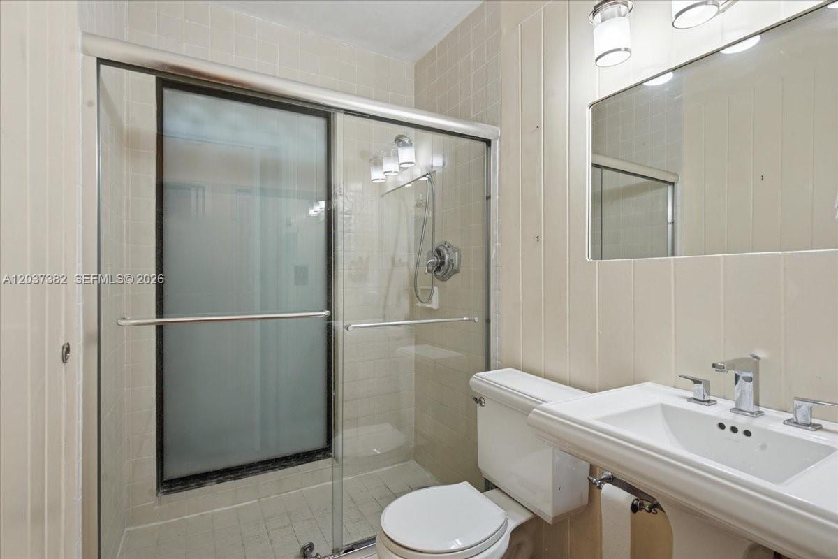 2550 Trapp Avenue Miami, FL 33133 - Photo 14 of 18