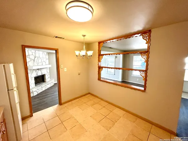 $1,445 | 206 Northview Drive, Universal City, TX 78148