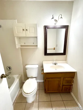 $1,445 | 206 Northview Drive, Universal City, TX 78148