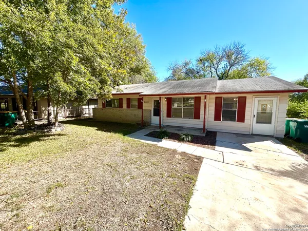 $1,445 | 206 Northview Drive, Universal City, TX 78148