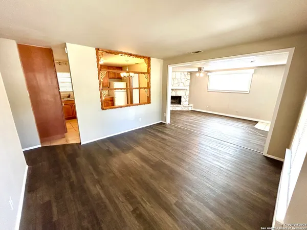 $1,445 | 206 Northview Drive, Universal City, TX 78148