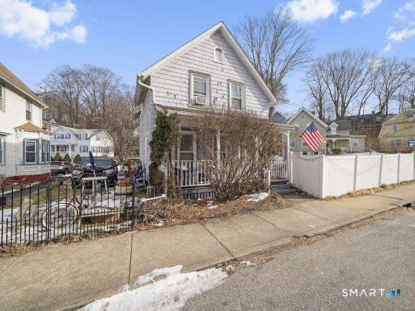 182 Broad Street Norwich, CT 06360 - Photo 2 of 34