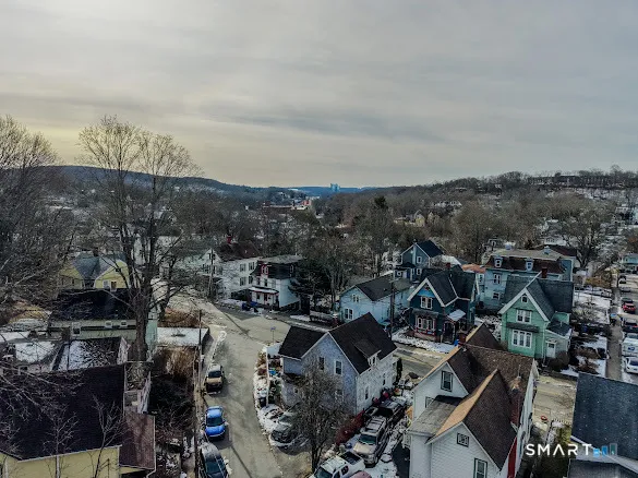 $279,900 | 182 Broad Street, Norwich, CT 06360