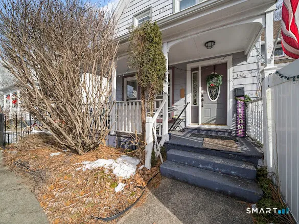 $279,900 | 182 Broad Street, Norwich, CT 06360