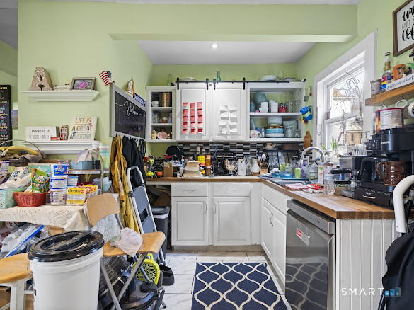 182 Broad Street Norwich, CT 06360 - Photo 5 of 34