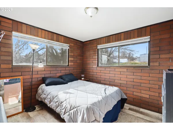 $300,000 | 1100 West 2nd Street, Arlington, OR 97812