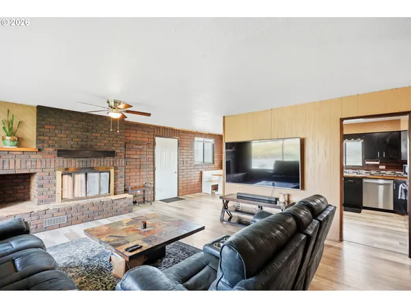 $300,000 | 1100 West 2nd Street, Arlington, OR 97812