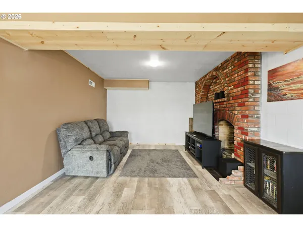 $300,000 | 1100 West 2nd Street, Arlington, OR 97812