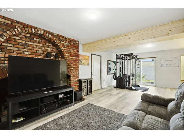 $300,000 | 1100 West 2nd Street, Arlington, OR 97812