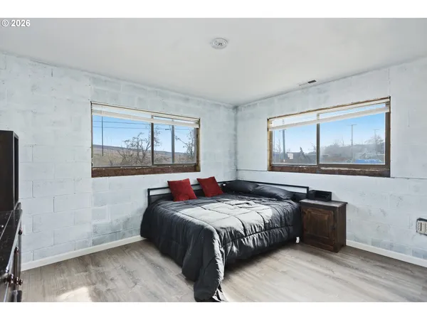 $300,000 | 1100 West 2nd Street, Arlington, OR 97812