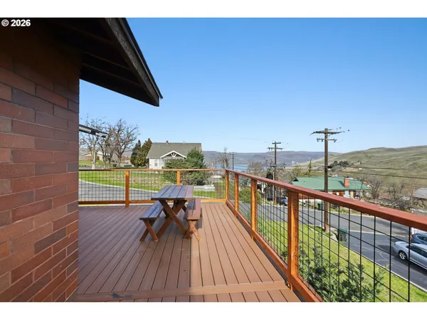 $300,000 | 1100 West 2nd Street, Arlington, OR 97812