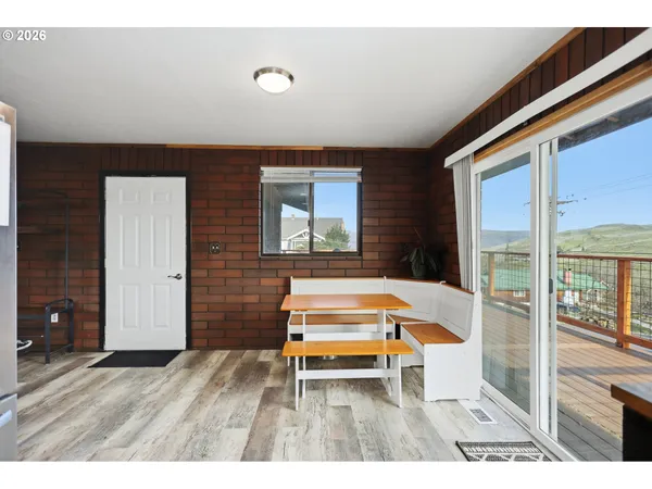 $300,000 | 1100 West 2nd Street, Arlington, OR 97812