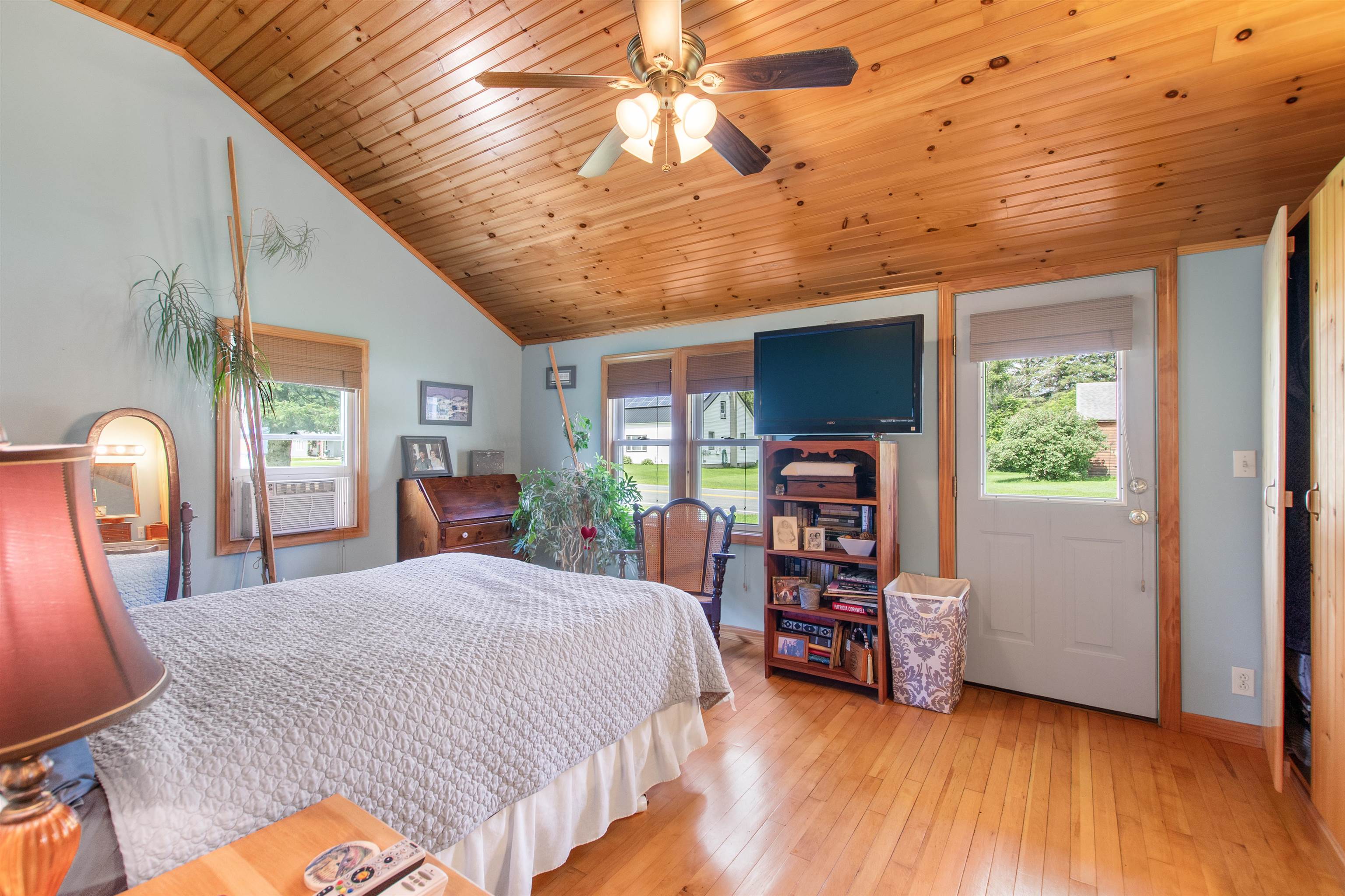 6646 Highway 102 Canaan, VT 05903 - Photo 11 of 32