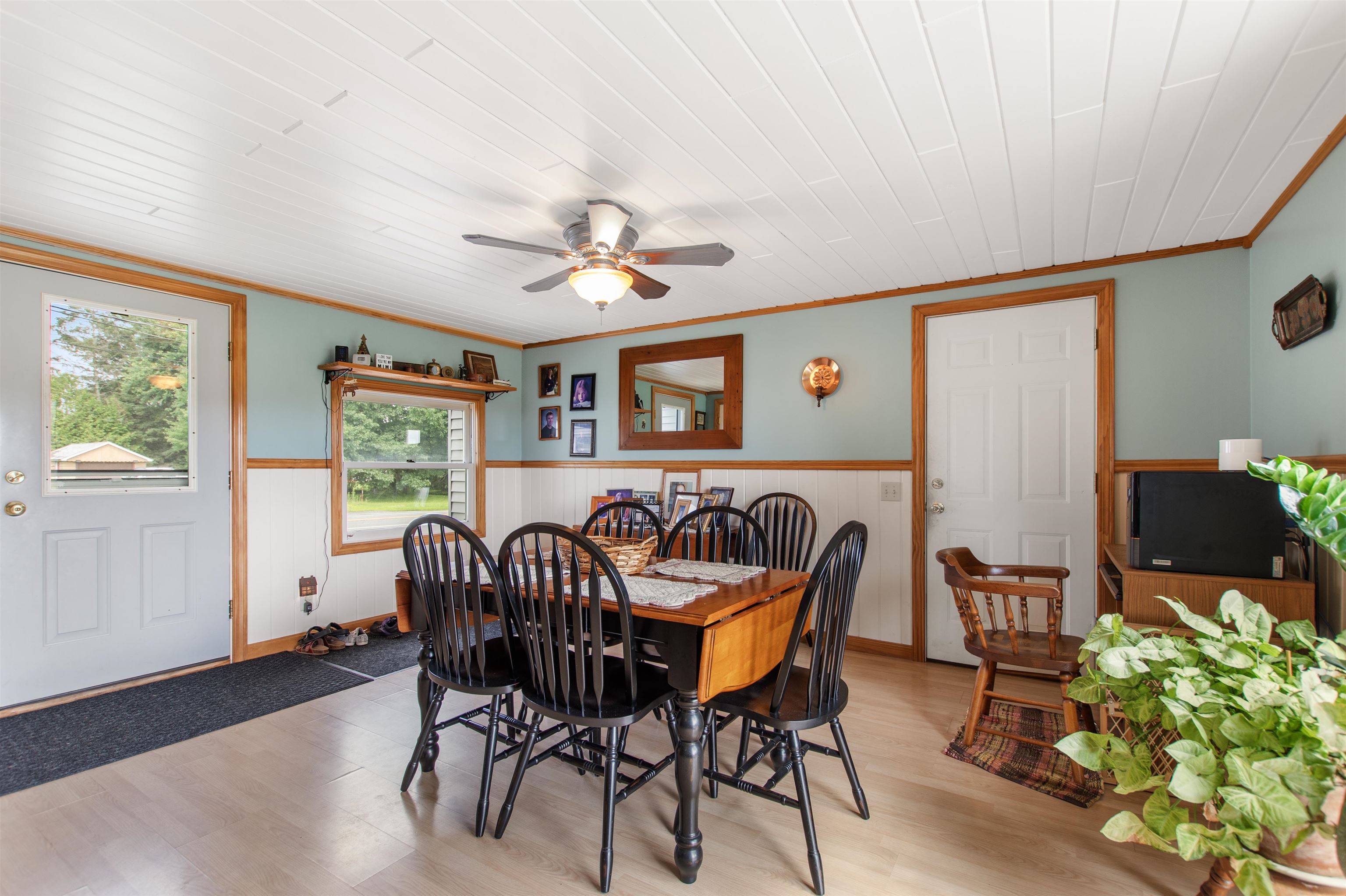 6646 Highway 102 Canaan, VT 05903 - Photo 31 of 32