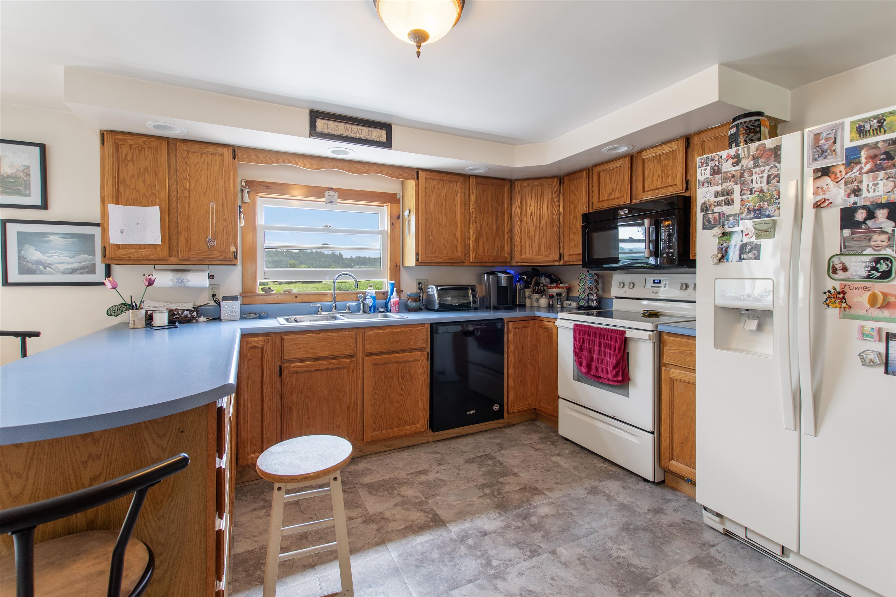 6646 Highway 102 Canaan, VT 05903 - Photo 4 of 32