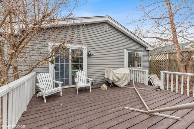 $195,500 | 507 South Lakeshore Drive, Mundelein, IL 60060