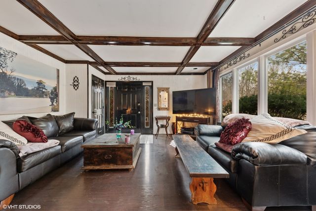 $195,500 | 507 South Lakeshore Drive, Mundelein, IL 60060