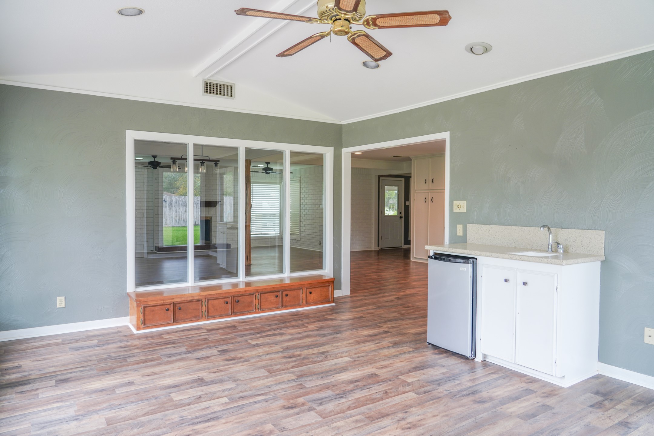 115 Neal Road Wharton, TX 77488 - Photo 10 of 29