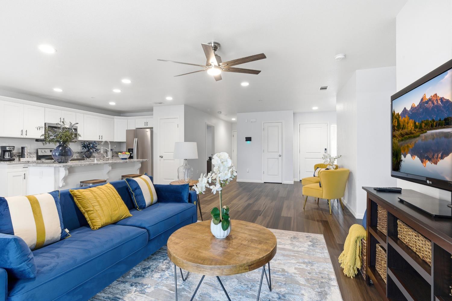 374 West Main Street Turlock, CA 95380 - Photo 7 of 22