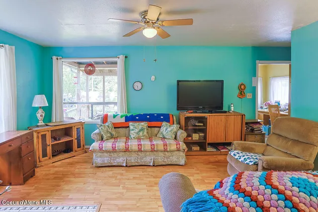 $300,000 | 164 West Fork Pine Creek Road, Pinehurst, ID 83850