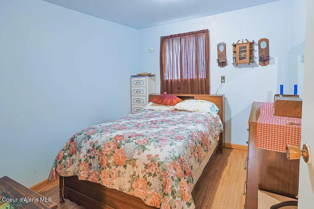 $300,000 | 164 West Fork Pine Creek Road, Pinehurst, ID 83850