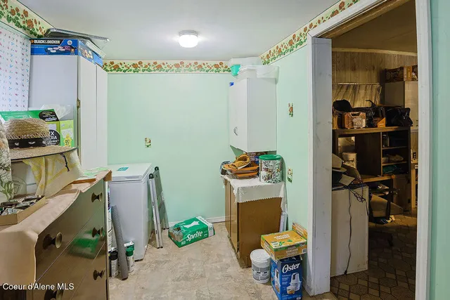 $300,000 | 164 West Fork Pine Creek Road, Pinehurst, ID 83850