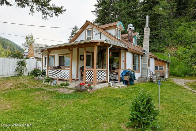 $300,000 | 164 West Fork Pine Creek Road, Pinehurst, ID 83850