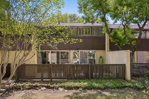 $259,900 | 1203 Portales Lane, Unit 1203, Irving, TX 75061