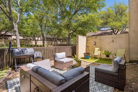 $259,900 | 1203 Portales Lane, Unit 1203, Irving, TX 75061