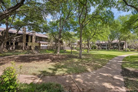 $259,900 | 1203 Portales Lane, Unit 1203, Irving, TX 75061