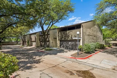 $259,900 | 1203 Portales Lane, Unit 1203, Irving, TX 75061