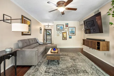 $259,900 | 1203 Portales Lane, Unit 1203, Irving, TX 75061
