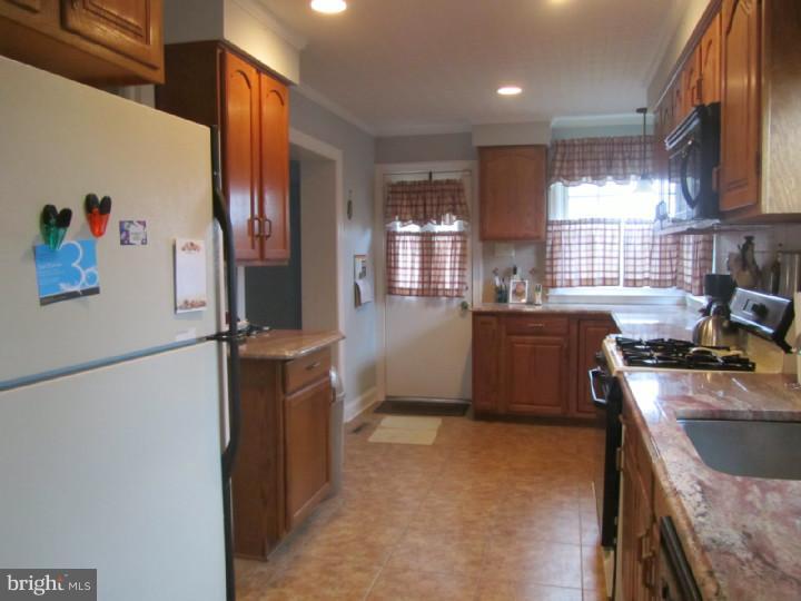 49 Lanfair Road Cheltenham, PA 19012 - Photo 8 of 25 Kitchen