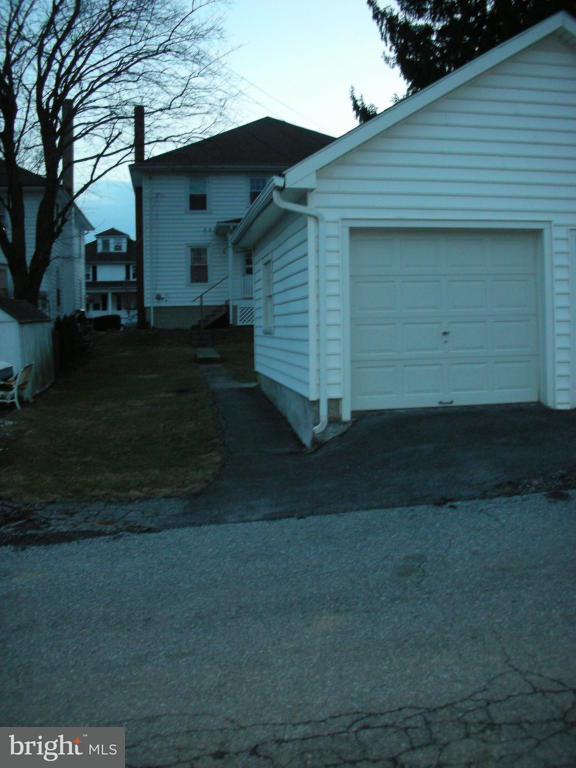 315 East New Street Lititz, PA 17543 - Photo 4 of 4 Gallery Image 4