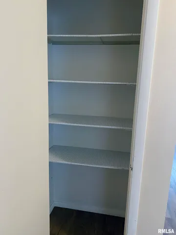 $1,995 | 1829 West Daytona Drive, Peoria, IL 61614