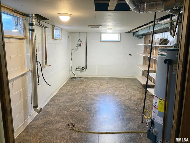 $1,995 | 1829 West Daytona Drive, Peoria, IL 61614