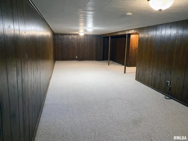 $1,995 | 1829 West Daytona Drive, Peoria, IL 61614