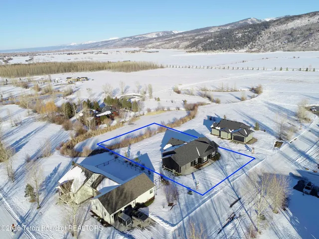 $1,065,000 | 228 Lakewood Road, Victor, ID 83455