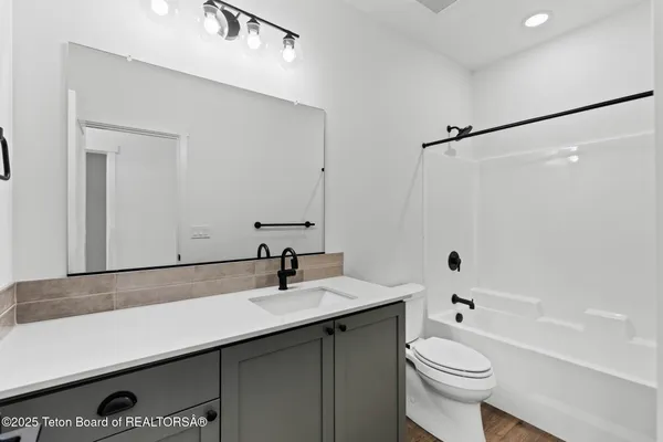 $1,065,000 | 228 Lakewood Road, Victor, ID 83455
